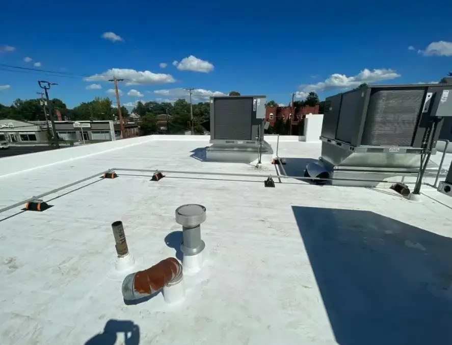 commercial roofing service in Effingham, IL